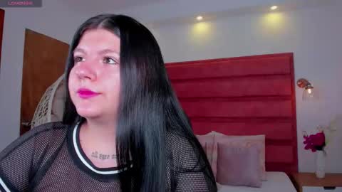 Snapshot of laia_hamilton chatting on 11.06.25 laia_hamilton online show from 11.06.25