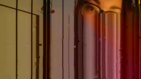 Laika Darling online show from 09.20.25