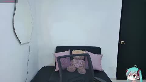 Snapshot of laila_addison chatting on 01.18.25 laila online show from 01.18.25