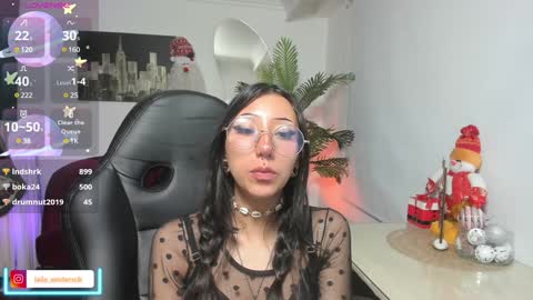 Snapshot of laila_angel chatting on 01.07.25 laila_angel online show from 01.07.25