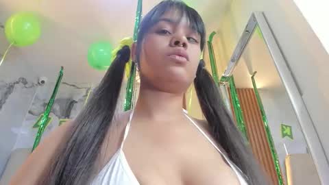 Snapshot of lailamorfy chatting on 03.17.26 online show from 03.17.26