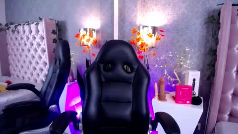 Laila Stilwills online show from 01.31.26