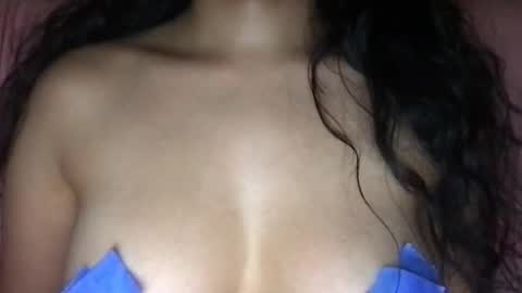 Snapshot of lailayousef chatting on 12.31.24 Laila Yousef online show from 12.31.24