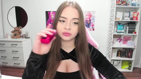 Kira online show from 01.28.25