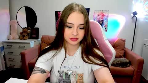 Kira online show from 09.25.25