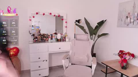 Laira online show from 02.17.26