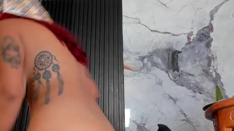 Snapshot of laisy_fox chatting on 02.10.25 Laisy fox online show from 02.10.25