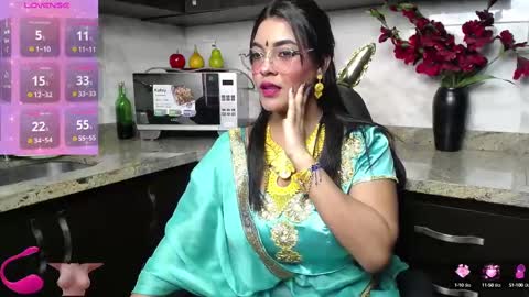 Snapshot of lakshmirani617378 chatting on 02.26.25 Laskhmirani online show from 02.26.25