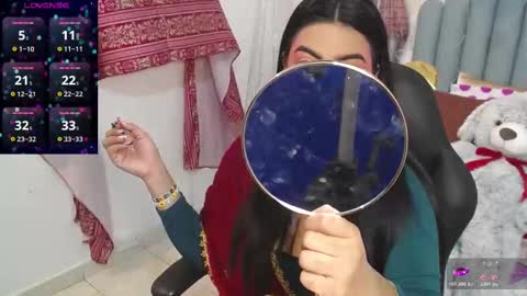 Snapshot of lakshmirani617378 chatting on 11.22.25 Laskhmirani online show from 11.22.25