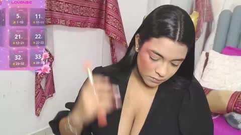 Snapshot of lakshmirani617378 chatting on 12.17.25 Laskhmirani online show from 12.17.25