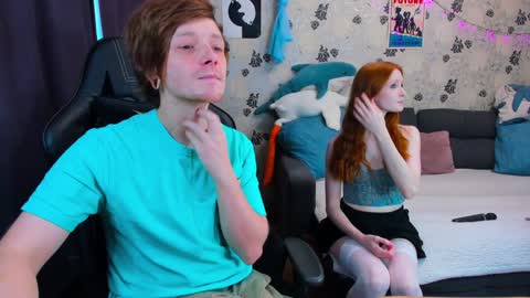 Snapshot of laksmrrr chatting on 01.12.25 Lu Alex online show from 01.12.25