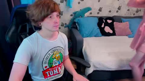 Snapshot of laksmrrr chatting on 11.23.25 Lu Alex online show from 11.23.25