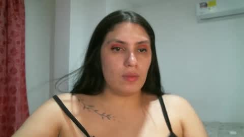 Snapshot of lala_gomez01 chatting on 12.06.24 laura gomez online show from 12.06.24