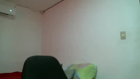 Snapshot of lala_gomez01 chatting on 02.11.25 laura gomez online show from 02.11.25