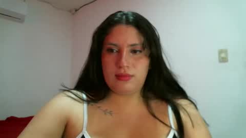 Snapshot of lala_gomez01 chatting on 02.15.25 laura gomez online show from 02.15.25