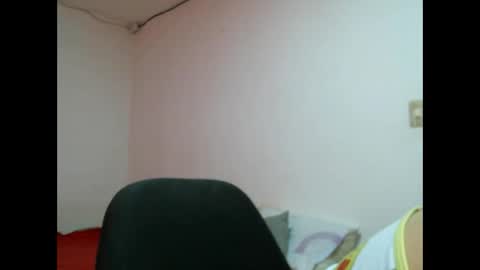 Snapshot of lala_gomez01 chatting on 02.17.25 laura gomez online show from 02.17.25