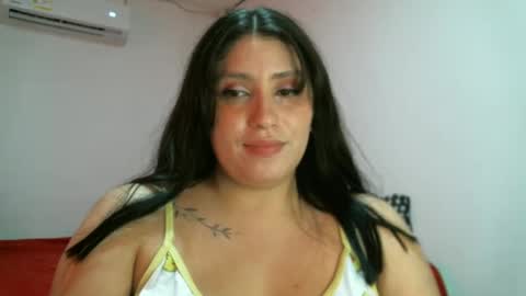 Snapshot of lala_gomez01 chatting on 02.22.25 laura gomez online show from 02.22.25