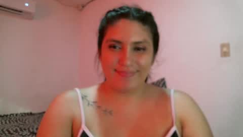 Snapshot of lala_gomez01 chatting on 03.05.25 laura gomez online show from 03.05.25