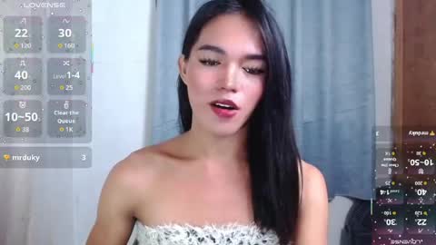 Snapshot of lala_moves chatting on 06.21.26 Joxie online show from 06.21.26