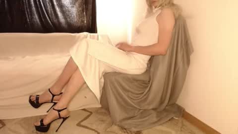 Snapshot of lala_my chatting on 03.10.26 LalaMy online show from 03.10.26