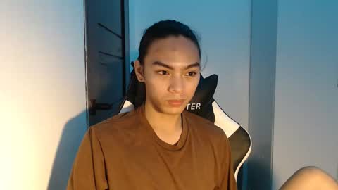 Snapshot of lalakinghugecock_2 chatting on 09.15.25 lalakinghugecock_2 online show from 09.15.25