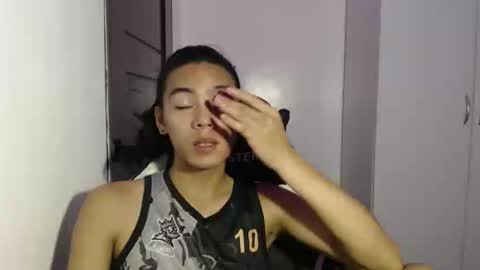 Snapshot of lalakinghugecock_2 chatting on 10.17.25 lalakinghugecock_2 online show from 10.17.25