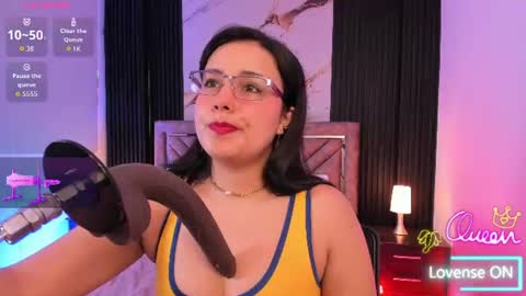 Snapshot of lalalemoonds chatting on 06.17.26 Lala lemoonds online show from 06.17.26
