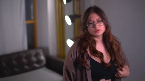 Snapshot of lali_tali chatting on 10.29.25 Lilium like a flower online show from 10.29.25