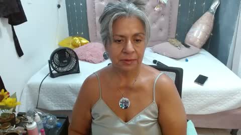 Snapshot of lalisha_96 chatting on 04.28.26 lalisha online show from 04.28.26