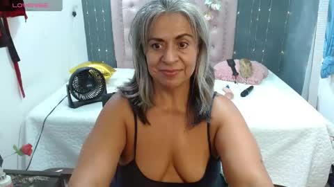 Snapshot of lalisha_96 chatting on 05.27.26 lalisha online show from 05.27.26