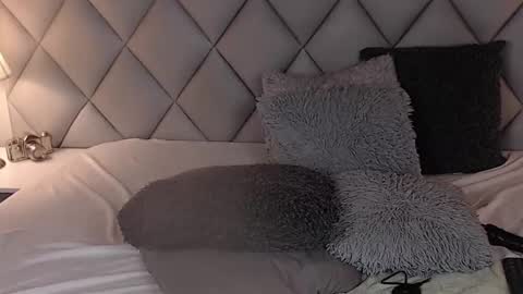 Laly Castro online show from 01.19.25