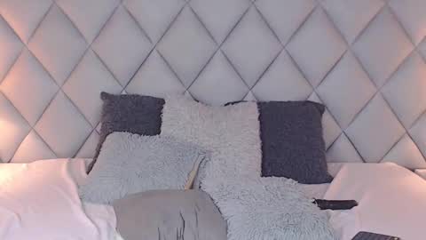 Laly Castro online show from 01.21.25