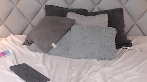 Laly Castro online show from 02.17.25