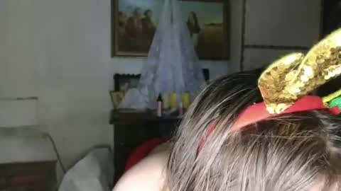 I work 5PM to 9 PM EST  New York online show from 12.22.25