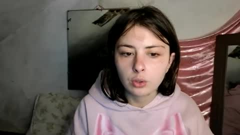 Snapshot of lama111111mama chatting on 06.10.26 I work 5PM to 9 PM EST New York online show from 06.10.26