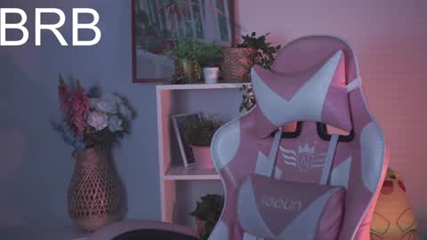 just call me Lana  and her security online show from 12.22.24