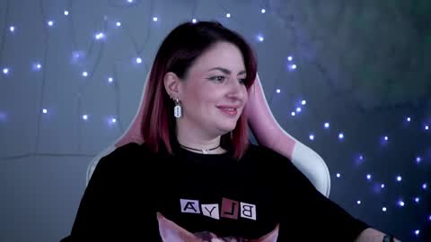 just call me Lana  and her security online show from 02.13.25