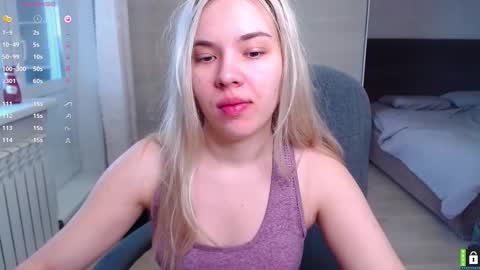 Snapshot of lana__nova chatting on 10.19.25 Lana online show from 10.19.25