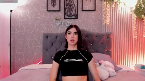 Snapshot of lana_gill chatting on 05.27.26 lana_gill online show from 05.27.26