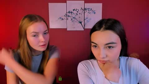 lana_shine_ online show from 11.04.25