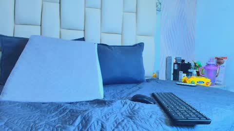 Snapshot of lana_sliim chatting on 05.12.26 Vanessa online show from 05.12.26