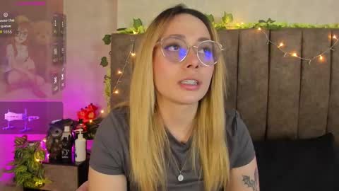 Snapshot of lanaamills chatting on 02.24.26 Lana online show from 02.24.26