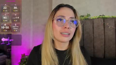 Snapshot of lanaamills chatting on 03.03.26 Lana online show from 03.03.26