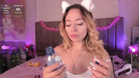 Snapshot of lanaamills chatting on 05.07.26 Lana online show from 05.07.26
