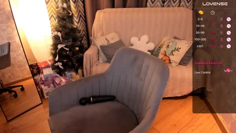 Snapshot of lanablu_ chatting on 12.29.24 Lana online show from 12.29.24