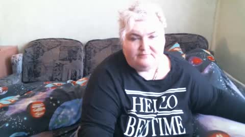 lanacat555 online show from 02.19.25