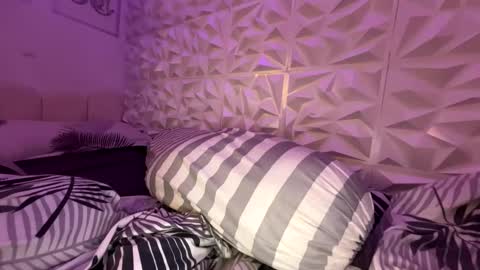 Snapshot of lanadel_hilton chatting on 05.06.26 Lana online show from 05.06.26