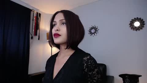 Snapshot of lanadoux_ chatting on 02.05.25 Mistress Lana online show from 02.05.25