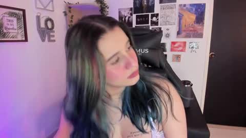 lanaherondale_ online show from 11.06.25