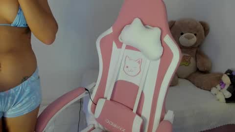 Lana  online show from 02.13.25